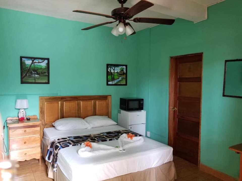 Saint Charles Inn, Belize Central America Punta Gorda Exterior photo
